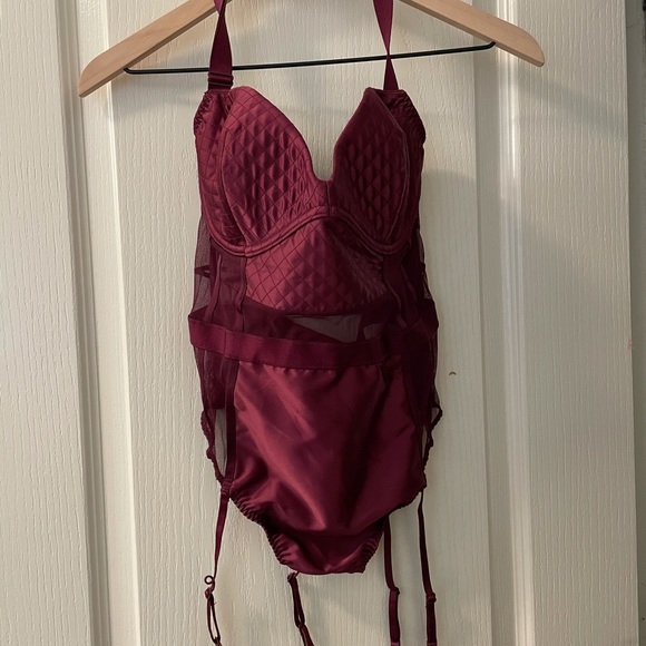 Victoria’s Secret Lingerie - Picture 1 of 2